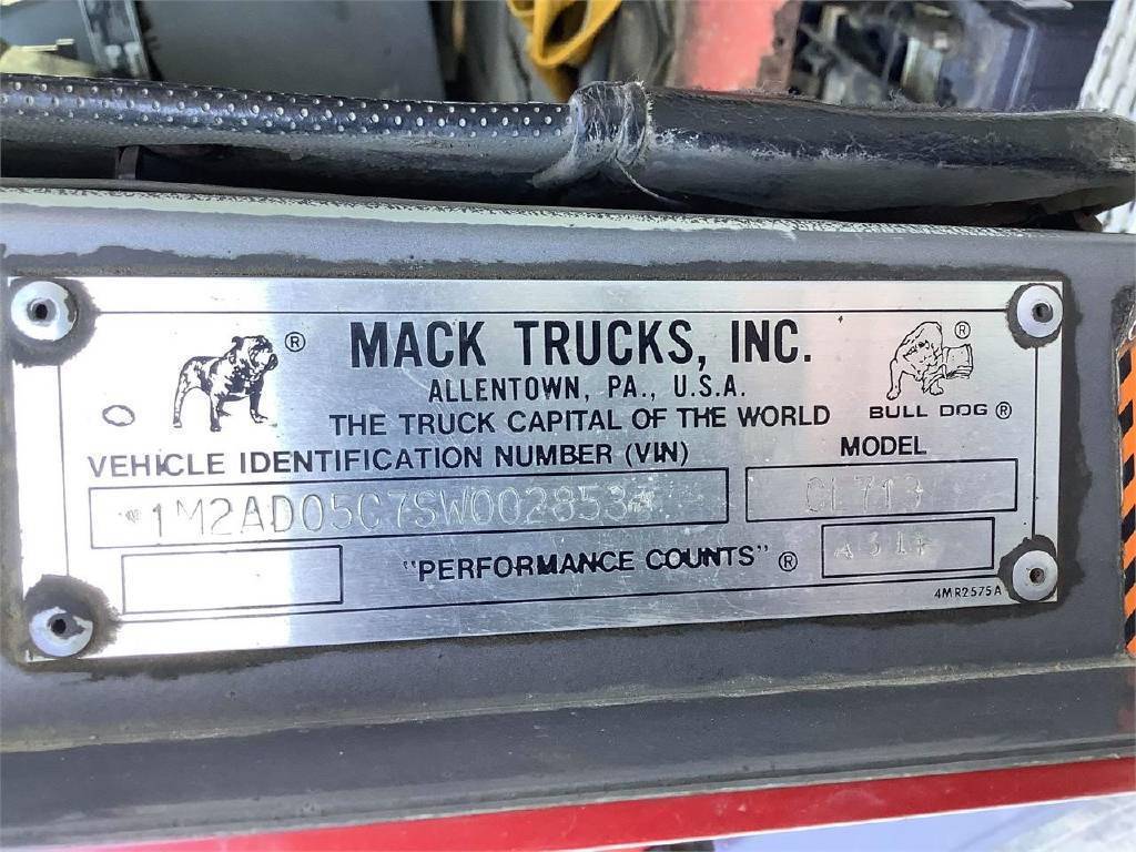 1995 MACK CL700 Spreader | Iron Listing