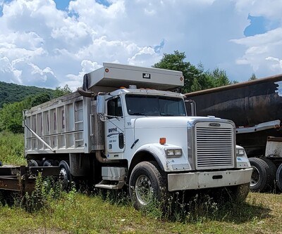 FREIGHTLINER FLD120 Dump Trucks | Iron Listing