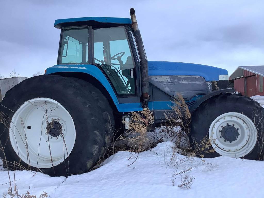 NEW HOLLAND 8970 Tractors | Iron Listing