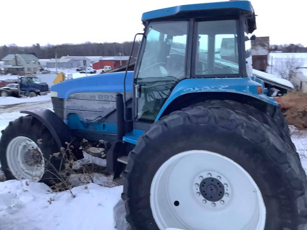 NEW HOLLAND 8970 Tractors | Iron Listing