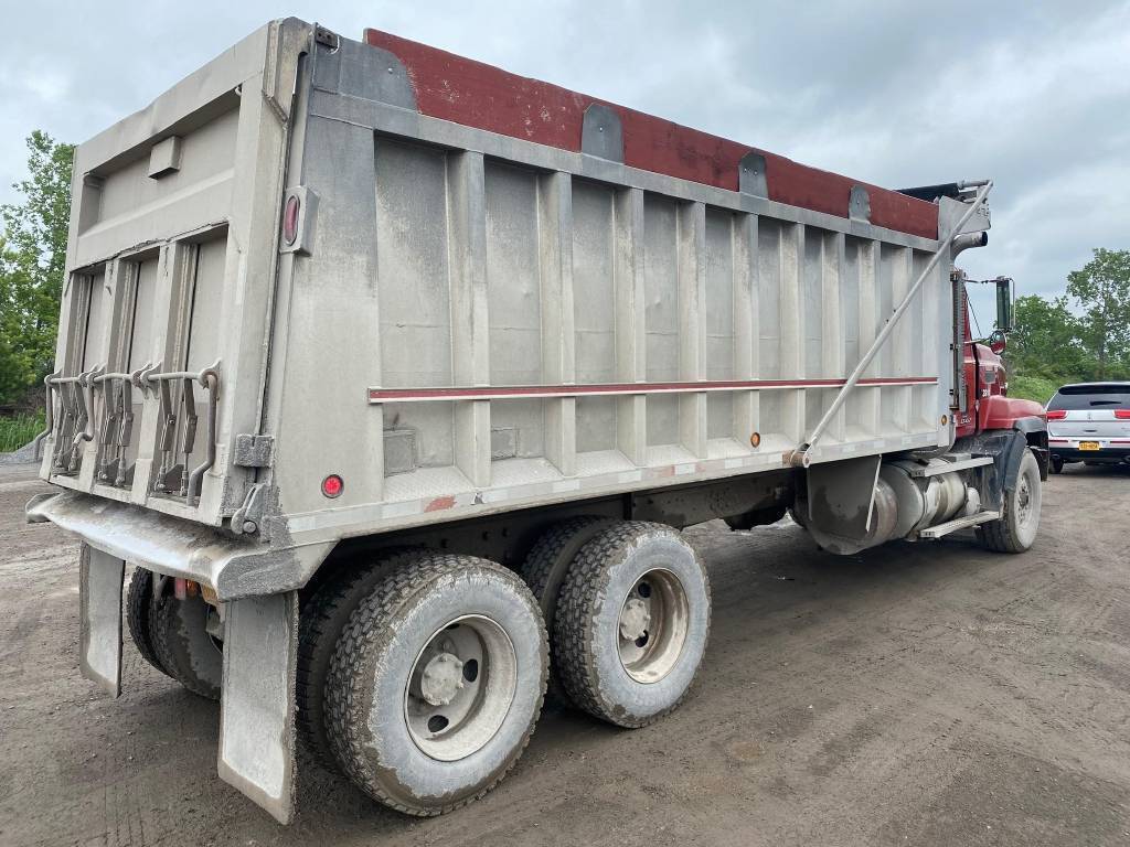 1996 MACK CL713 Dump Trucks | Iron Listing