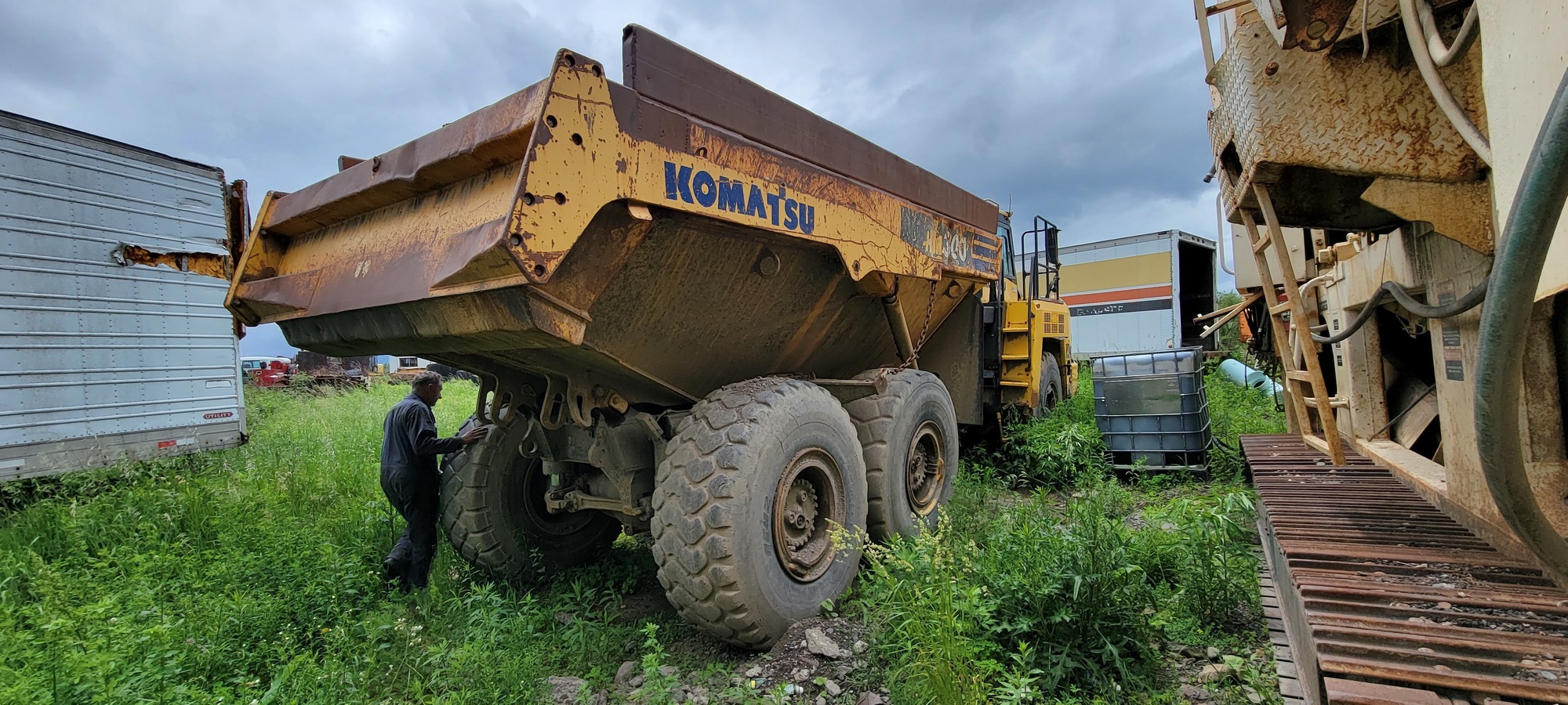 2016 KOMATSU HM300-5 Articulating Dump Trucks | Iron Listing