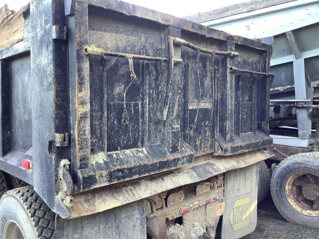 1995 MACK CH613 Dump Trucks | Iron Listing