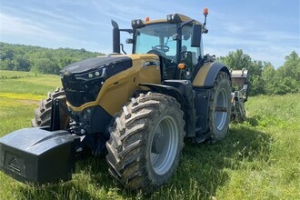 2017 CHALLENGER 1050 Tractor | Iron Listing (2)