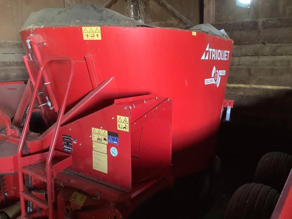2013 TRIOLIET SOLOMIX 1-1000L Feed Mixers | Iron Listing