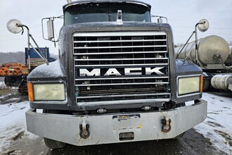 2003 MACK CH613 Commercial trucks | Penncon Management, LLC (40)