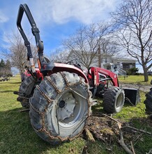 Mahindra 4035 tractor with loader  | Penncon Management, LLC (28)