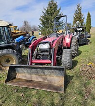 Mahindra 4035 tractor with loader  | Penncon Management, LLC (2)