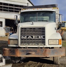 1998 MACK CH613 WITH KUHN 4072 MIXER Feed Mixers | Penncon Management, LLC (2)