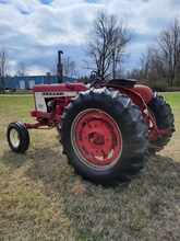1968 FARMALL 504 Tractor | Penncon Management, LLC (7)