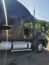 2005 FREIGHTLINER DETROIT 60 SERIES HEAVY DUTY TRUCK WITH CONVENTIONAL SLEEPER | Penncon Management, LLC (4)