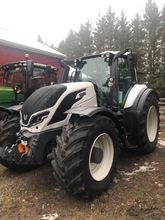 2022 Valtra T215D Tractor | Penncon Management, LLC (1)