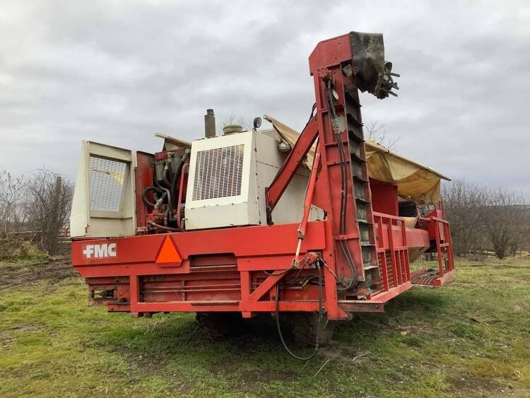 FMC 5500T Harvesters | Penncon Management, LLC